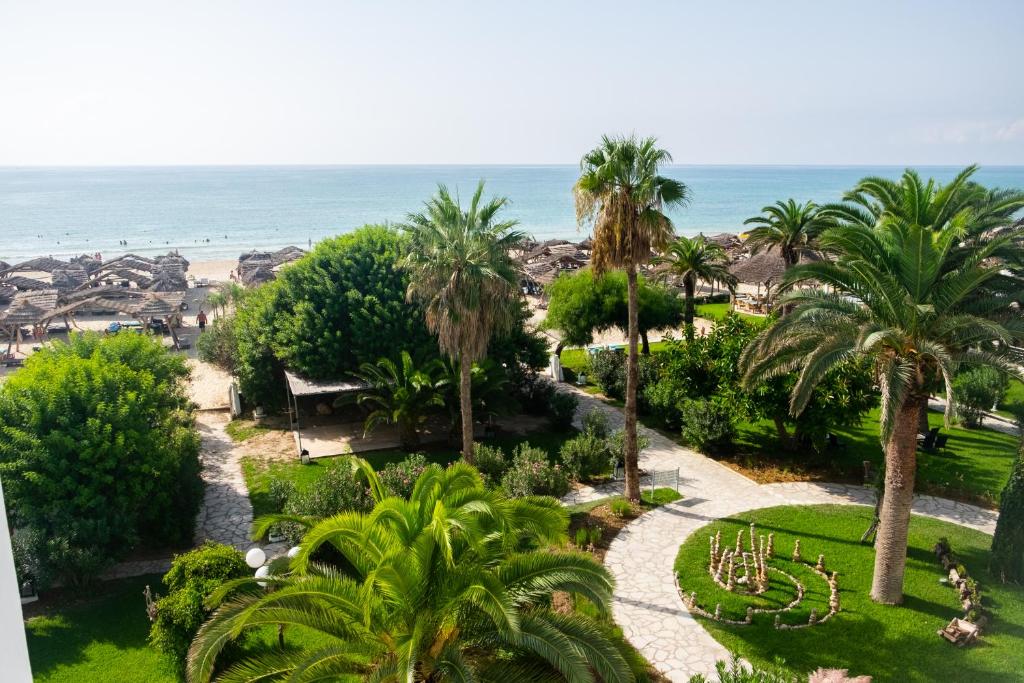 Les Orangers Beach Resorts
